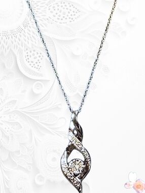 925 Sterling Silver & Diamond Accent Twisted Ribbon Pendant Necklace 265